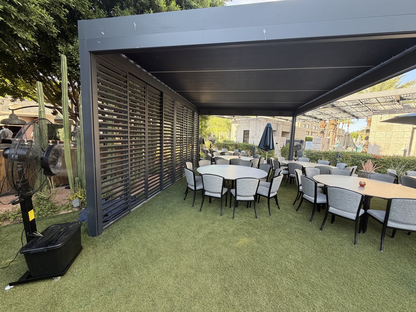 Resort cabana event cooling